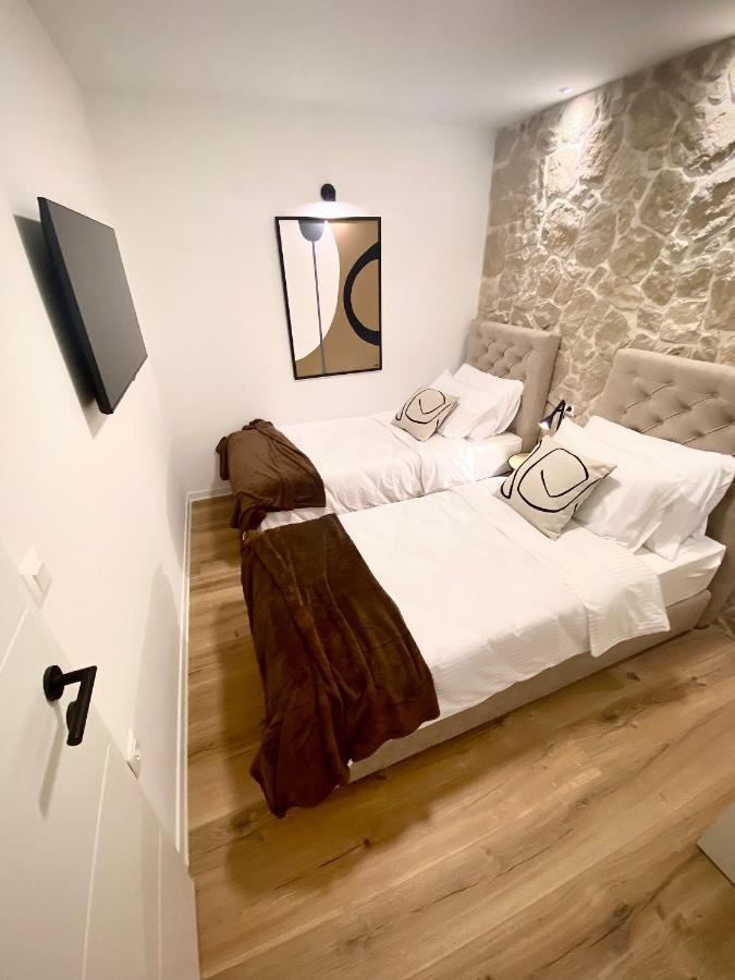 Apartment City Walls In Old Town Of Rovinj Bagian luar foto