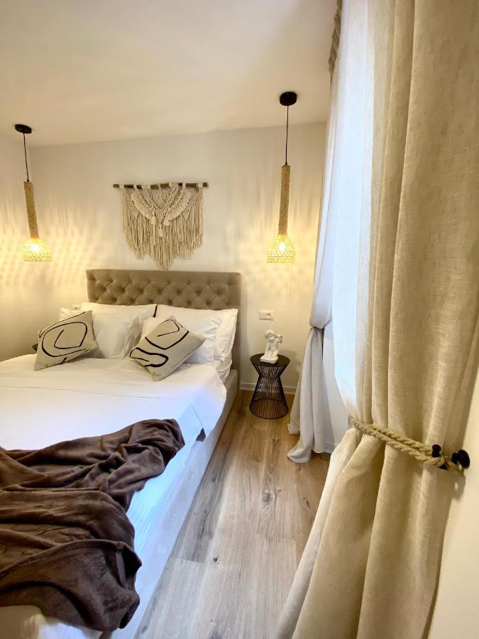 Apartment City Walls In Old Town Of Rovinj Bagian luar foto