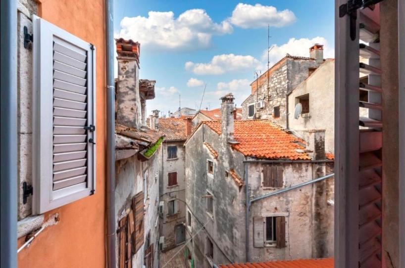 Apartment City Walls In Old Town Of Rovinj Bagian luar foto