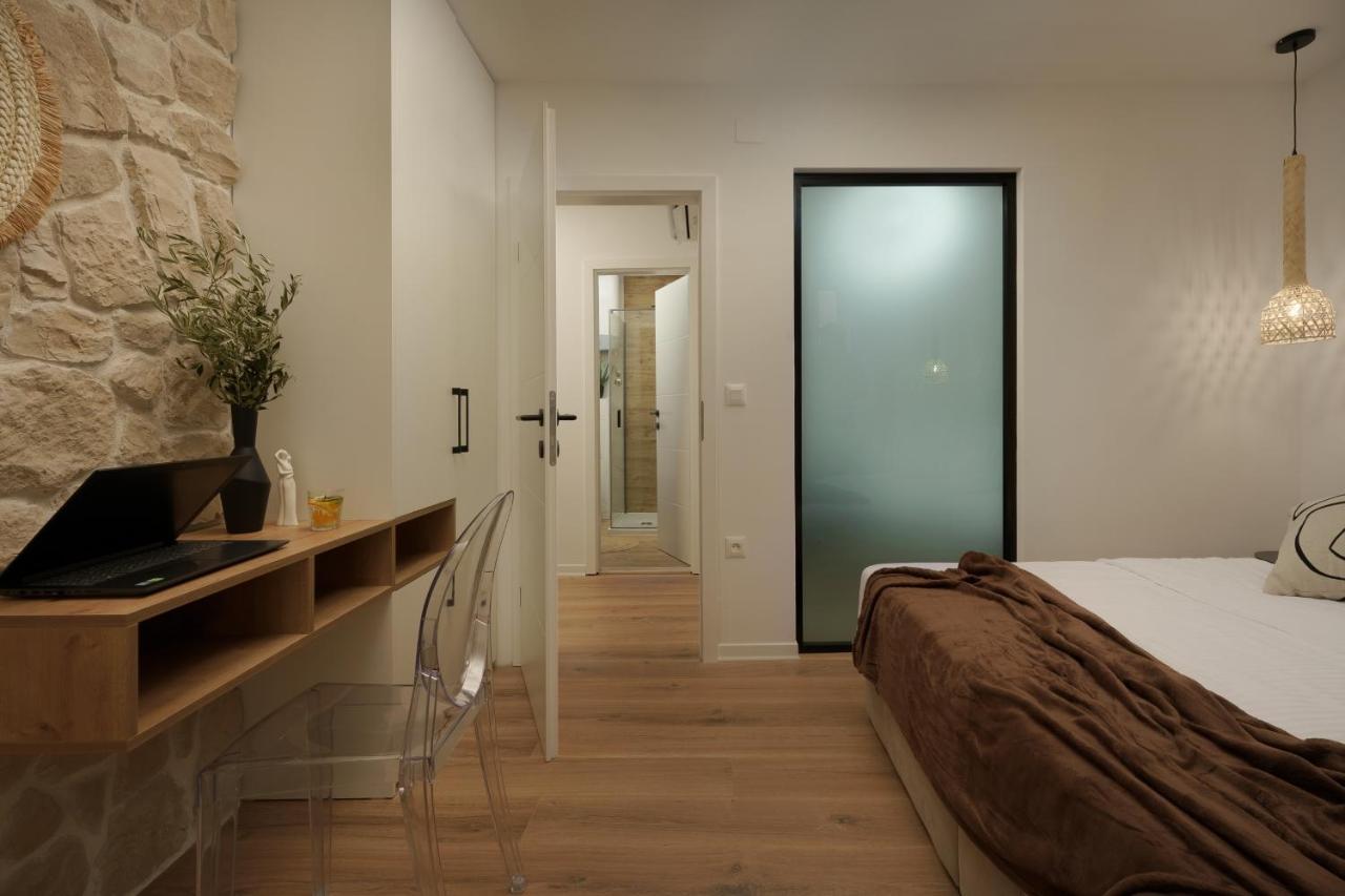 Apartment City Walls In Old Town Of Rovinj Bagian luar foto