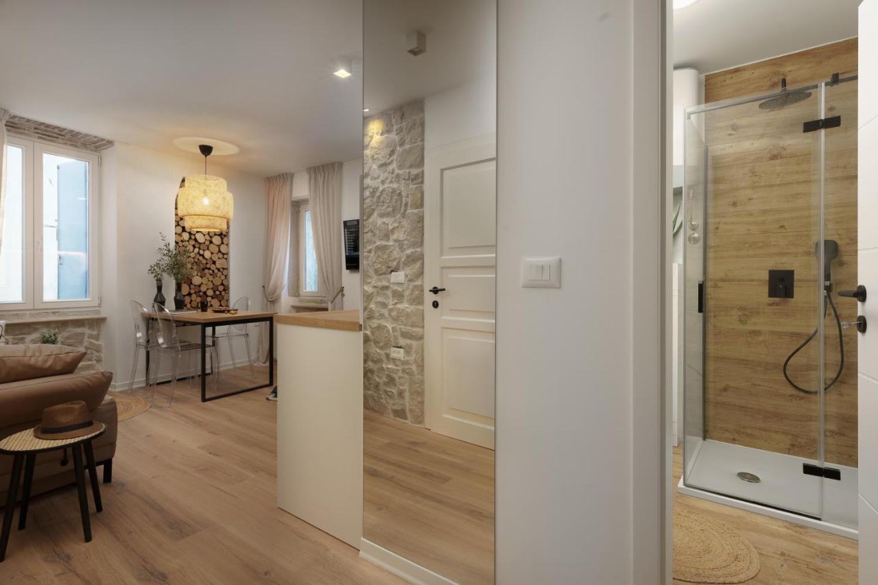 Apartment City Walls In Old Town Of Rovinj Bagian luar foto